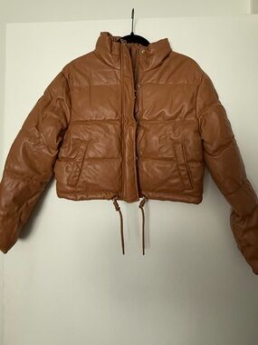NWOT Love Tree Cropped Puffer